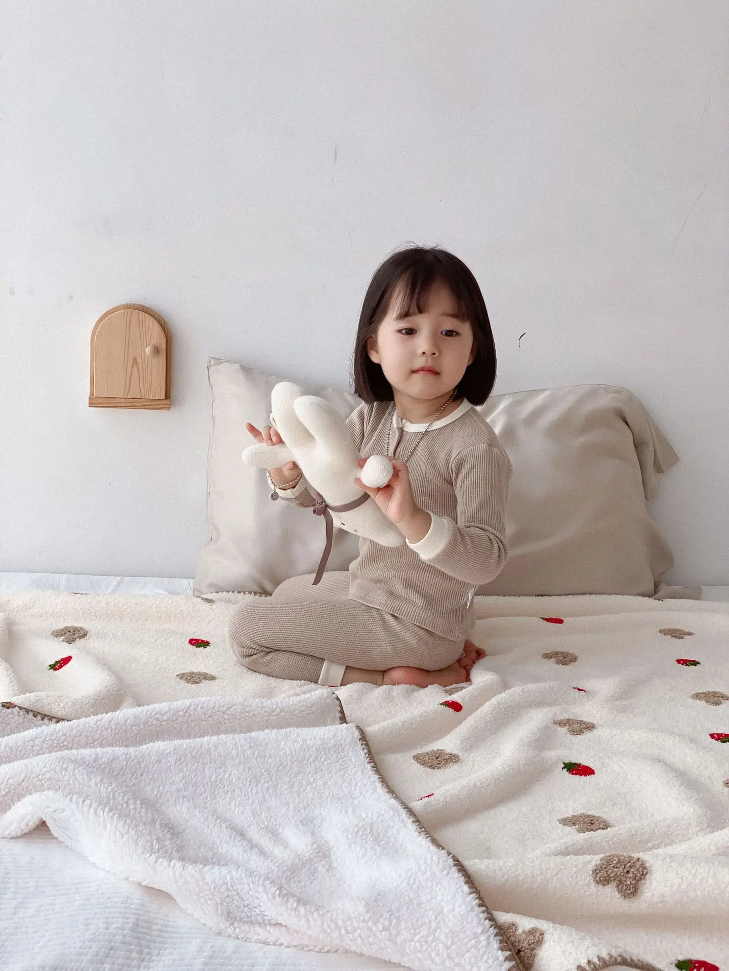 Manta sherpa esponjosa 3D para bebé – Diseño oso súper suave - imagen 3
