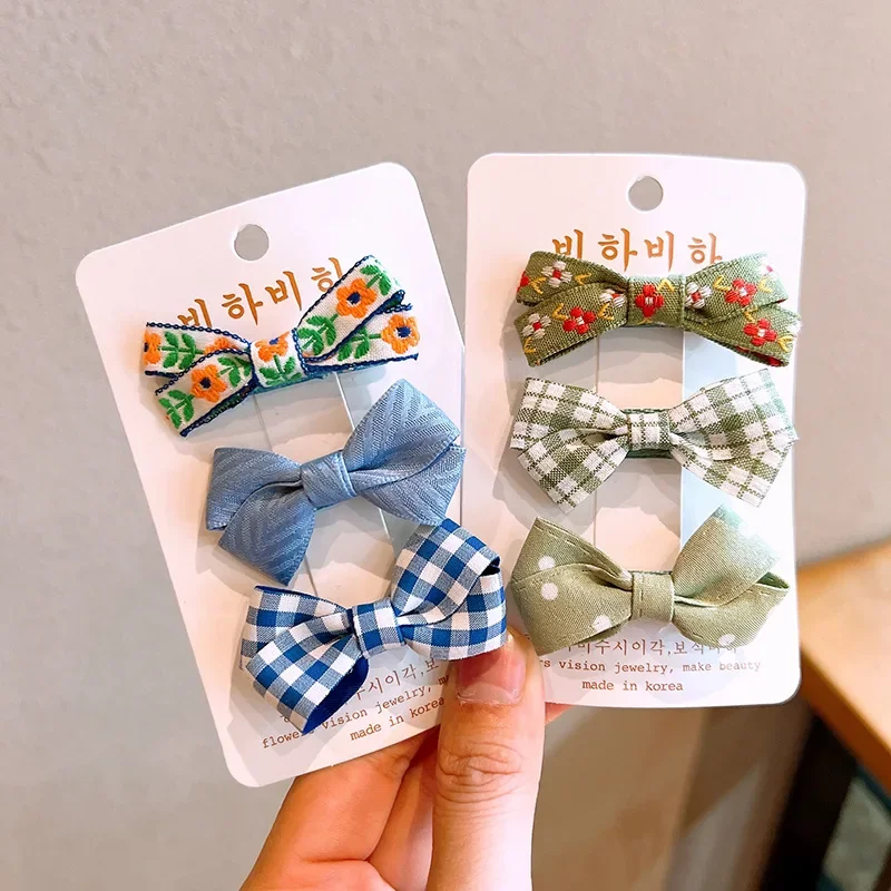 Pinzas de pelo floral con lazo para niña - Set de 3 - imagen 4