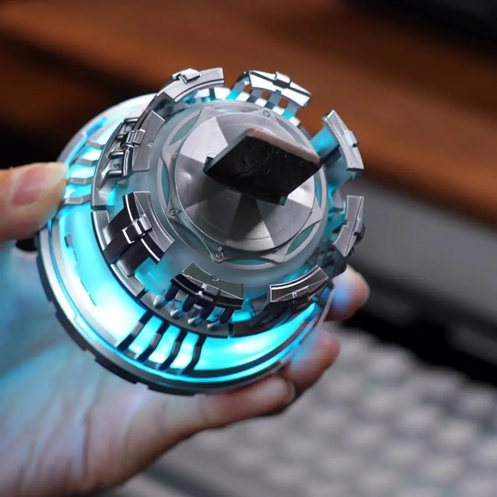 Figura Iron Man MK3 con luz LED tipo lámpara de pecho - imagen 4