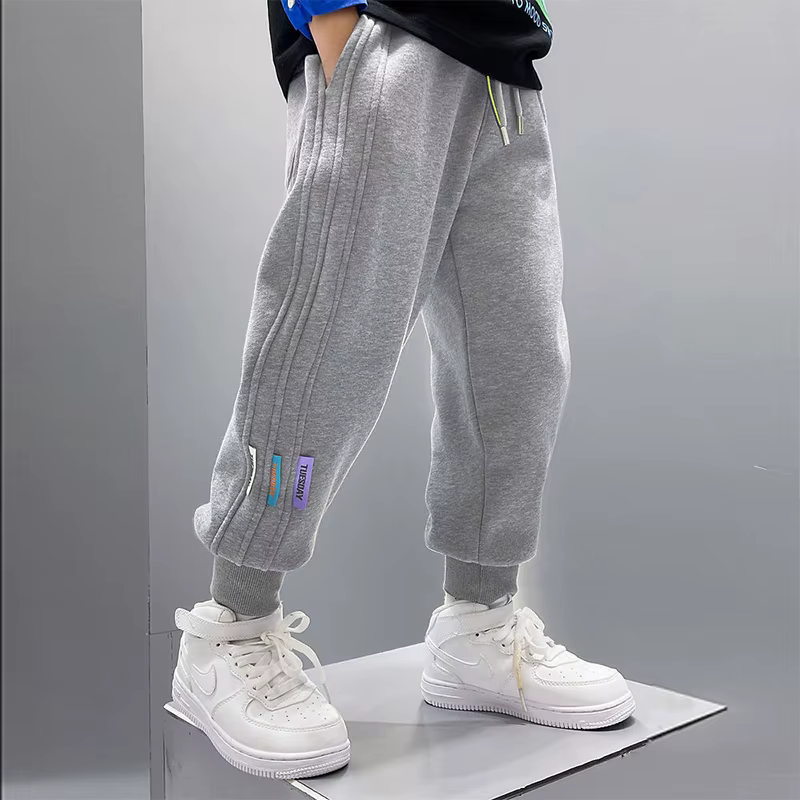 Pantalones anchos de rayas para niños
