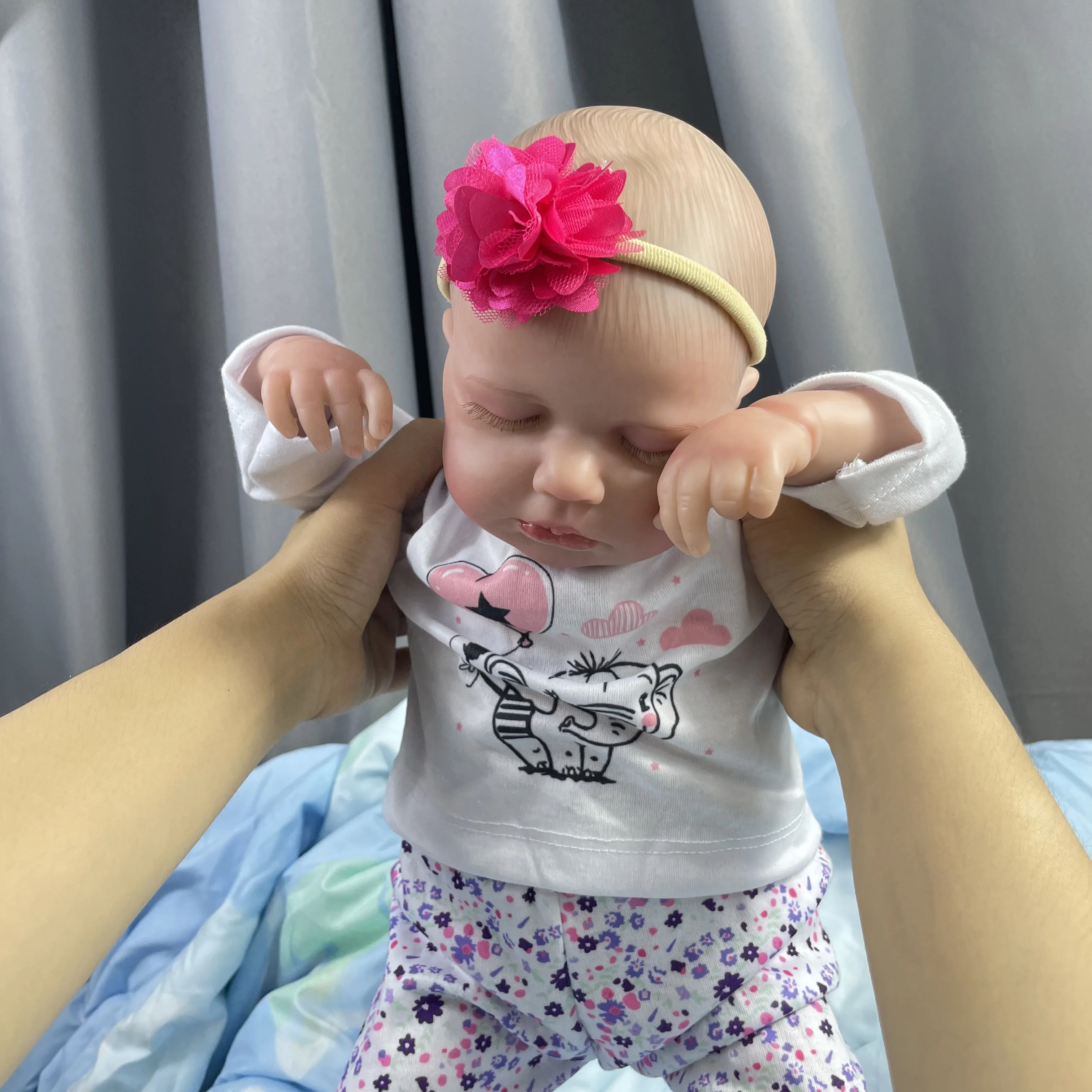 Muñeca Reborn con piel 3D y venas visibles