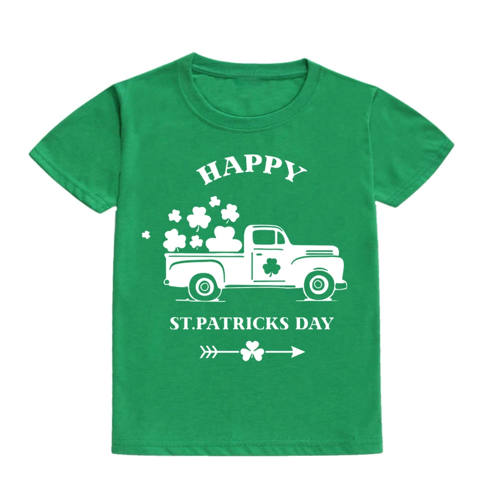Detalle de ajuste de camiseta infantil