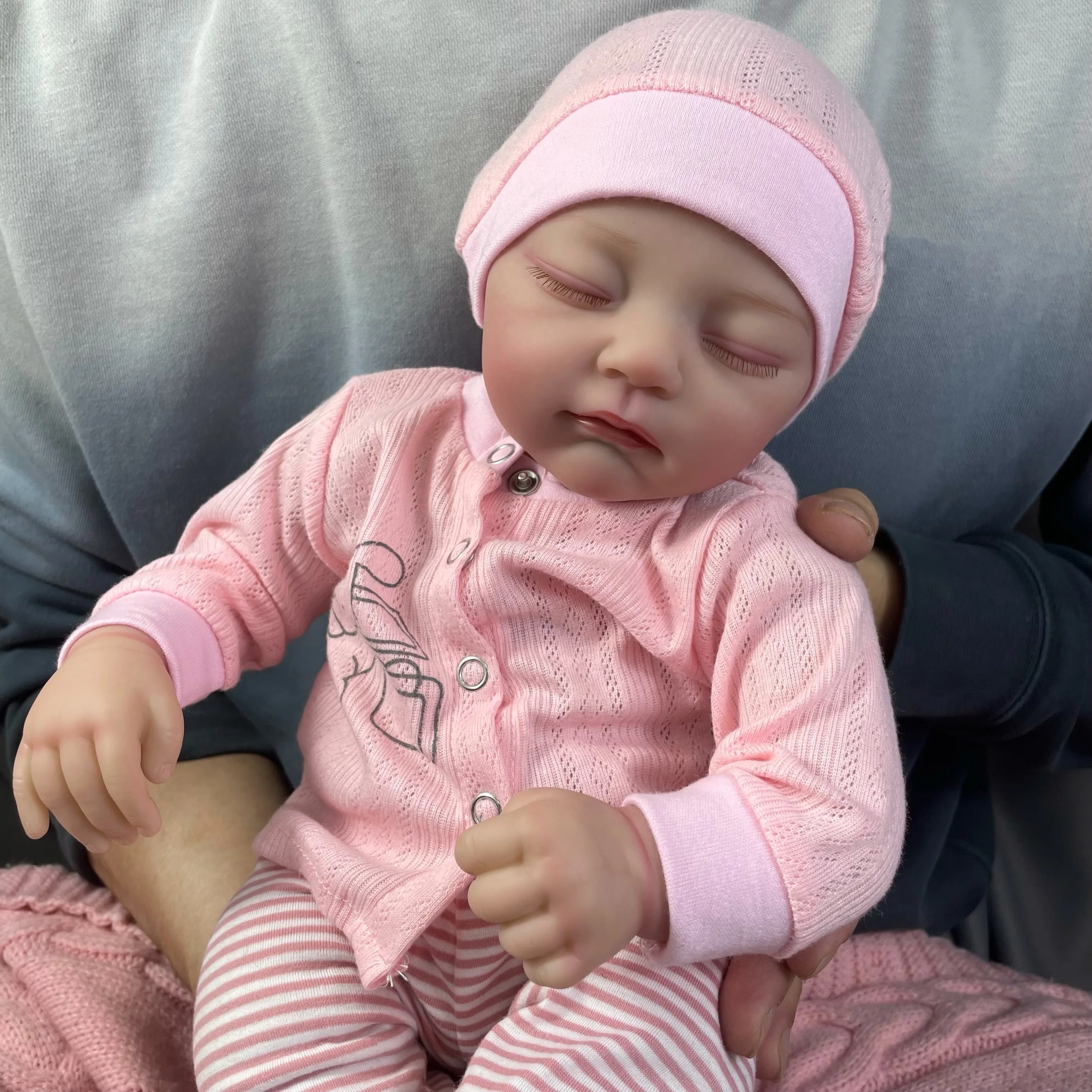 Muñeca recién nacido dormida de pelo pintado a mano 3D - imagen 2