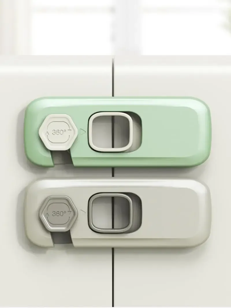 Cerradura verde en refrigerador