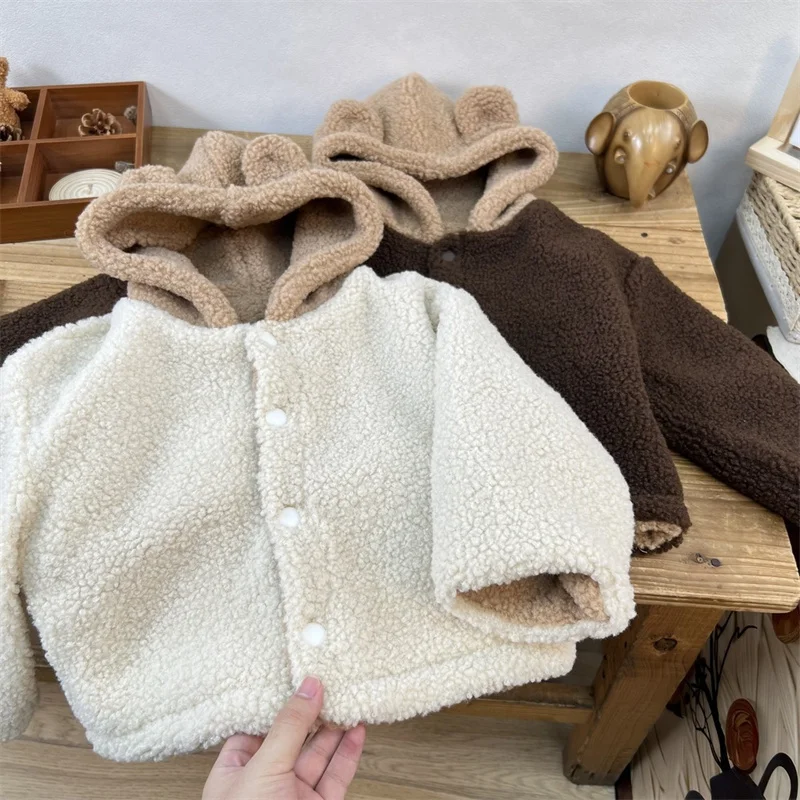 Abrigos de invierno acolchados con capucha cálida para niños y niñas