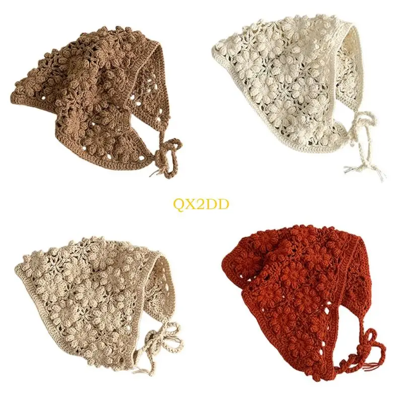 Pañuelo triangular tejido color caqui para bebé