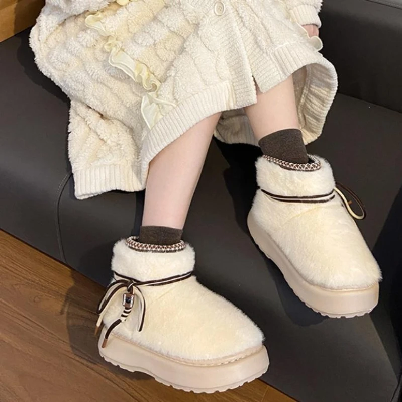 Botas de nieve invernales con suela gruesa y cordones - imagen 5