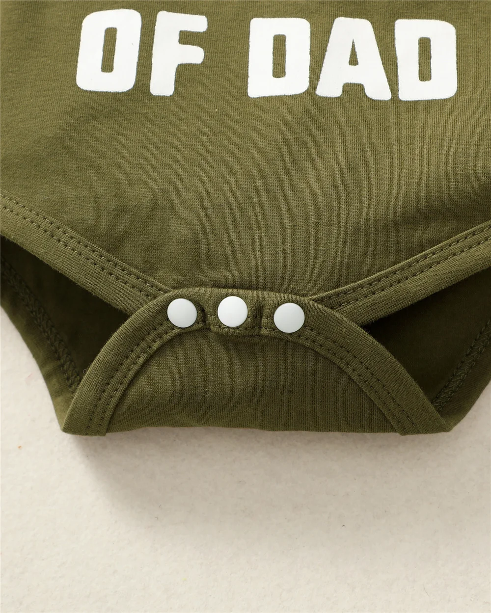 Conjunto bebé recién nacido: pelele letra y pantalón camuflaje con gorrito - imagen 2