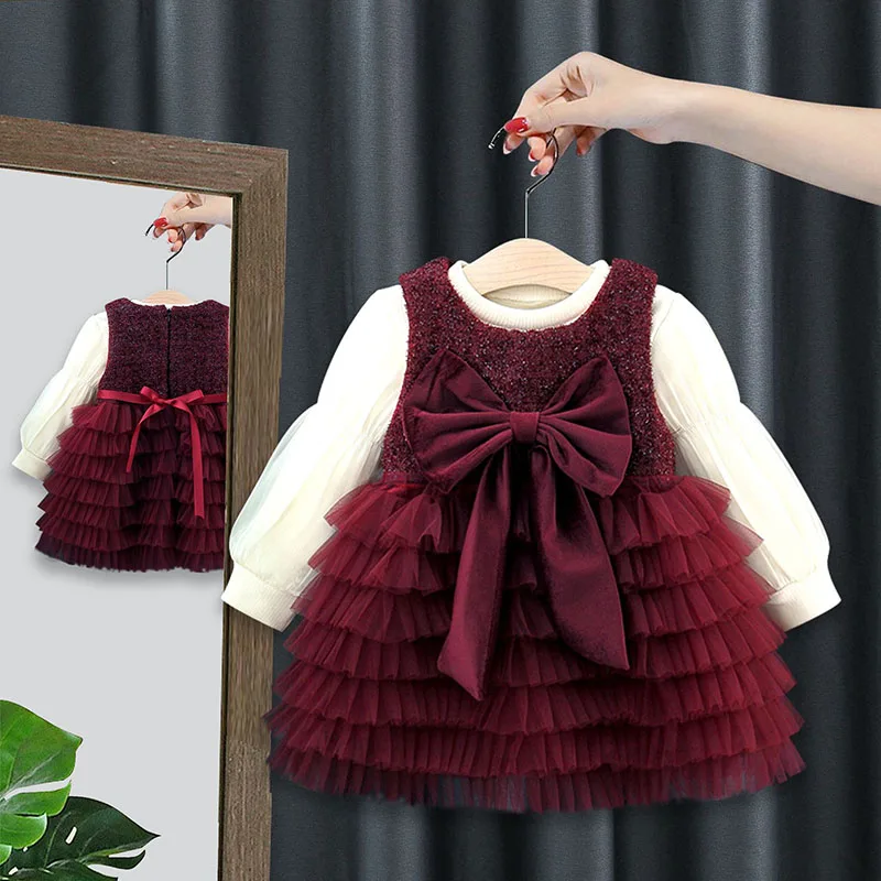 Conjunto infantil con vestido de tul y lazo