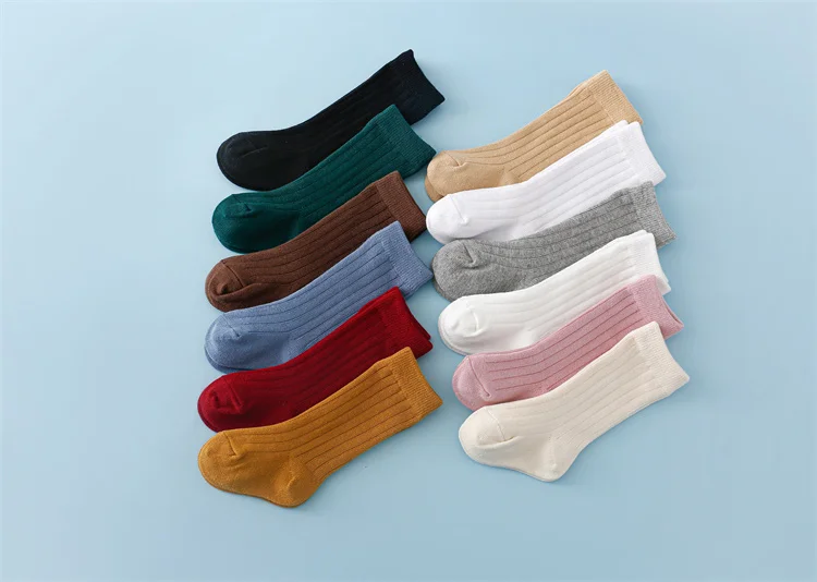 Calcetines bebé a rayas en varios colores