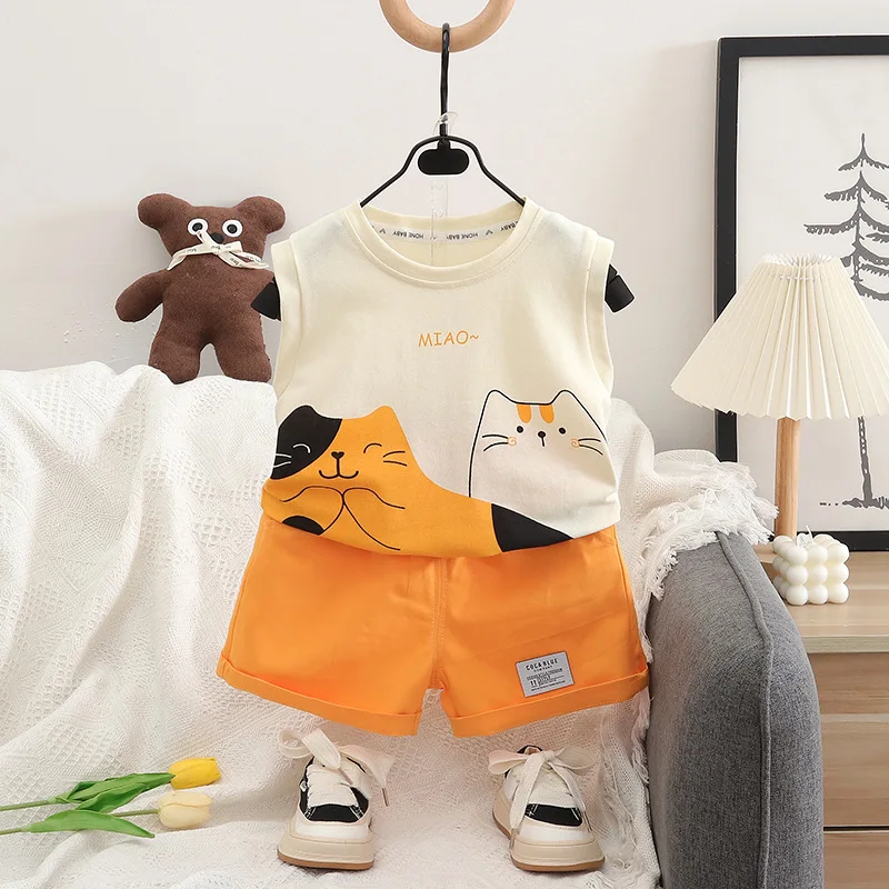 Conjunto infantil chaleco y shorts naranja verde verano