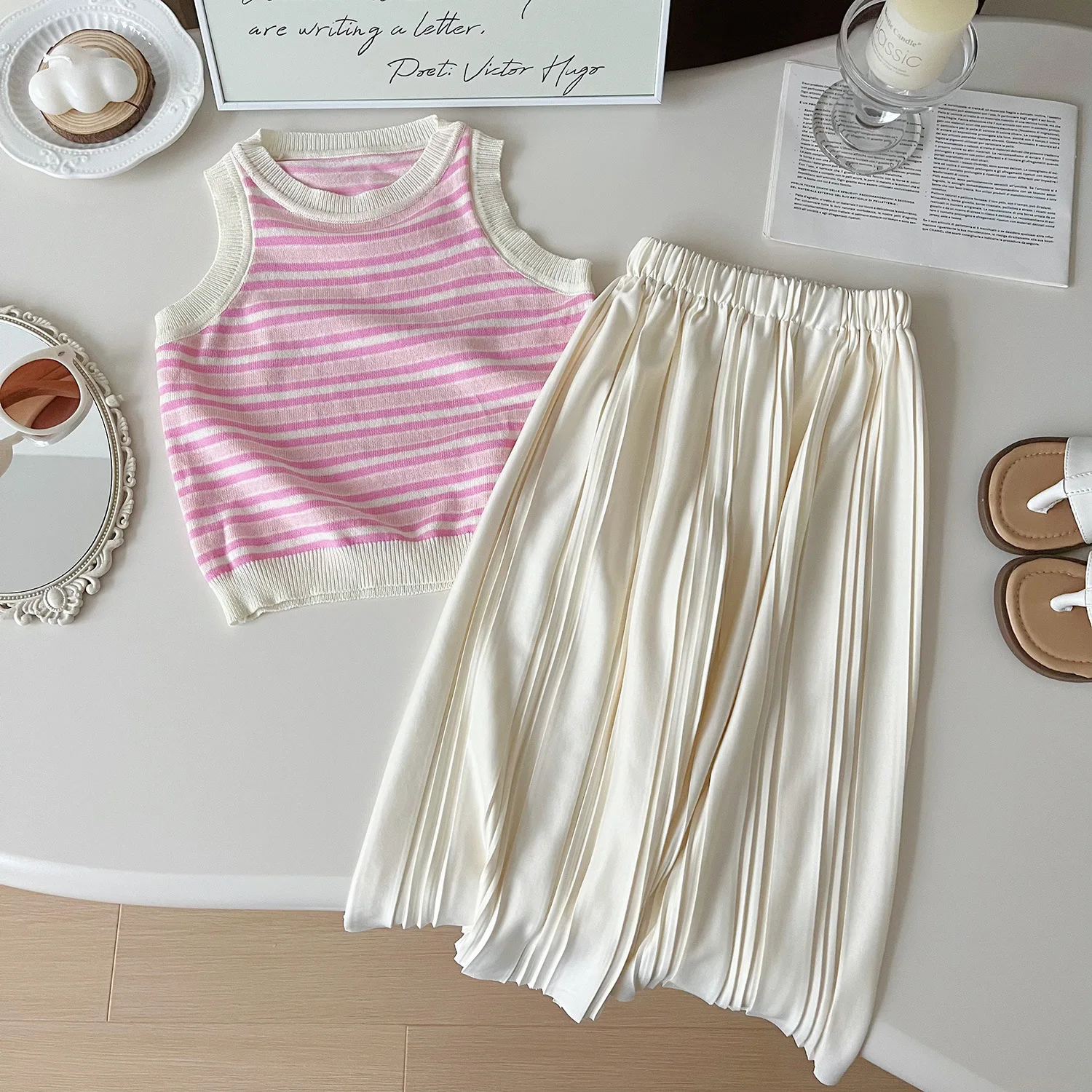 Conjunto completo visto desde atrás