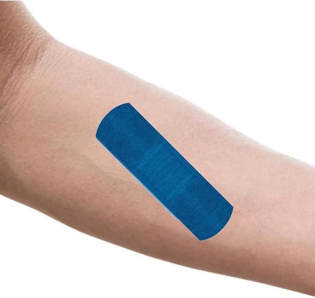 Vendajes adhesivos detectables en color azul