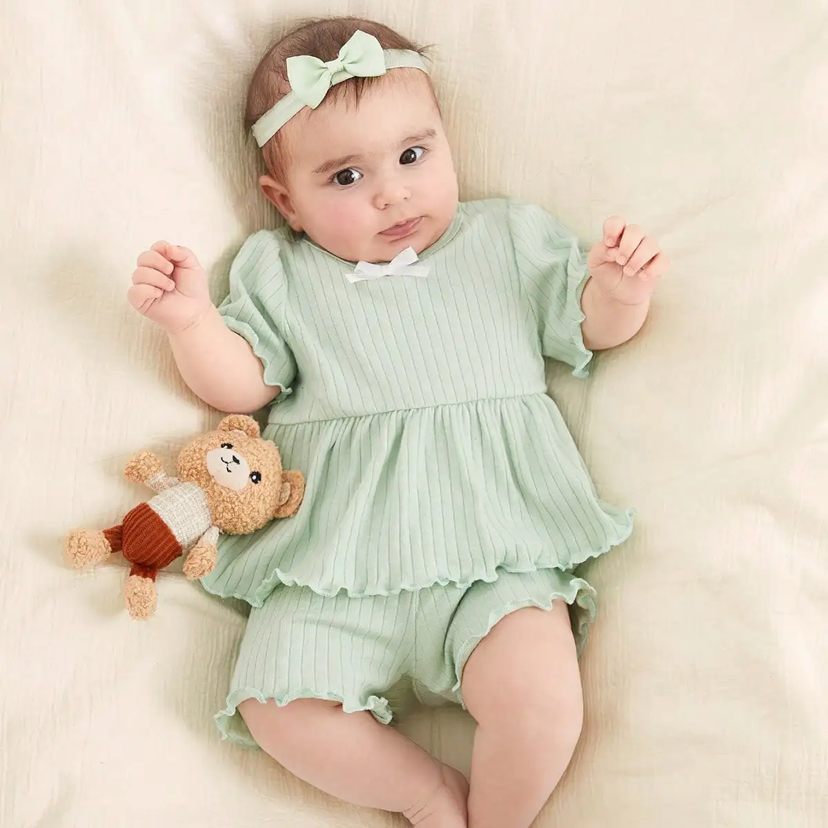 Conjunto verde manga corta bebé niña – Algodón suave, 0-9 meses
