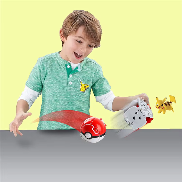 Pokemon Elf Ball con figura en el interior
