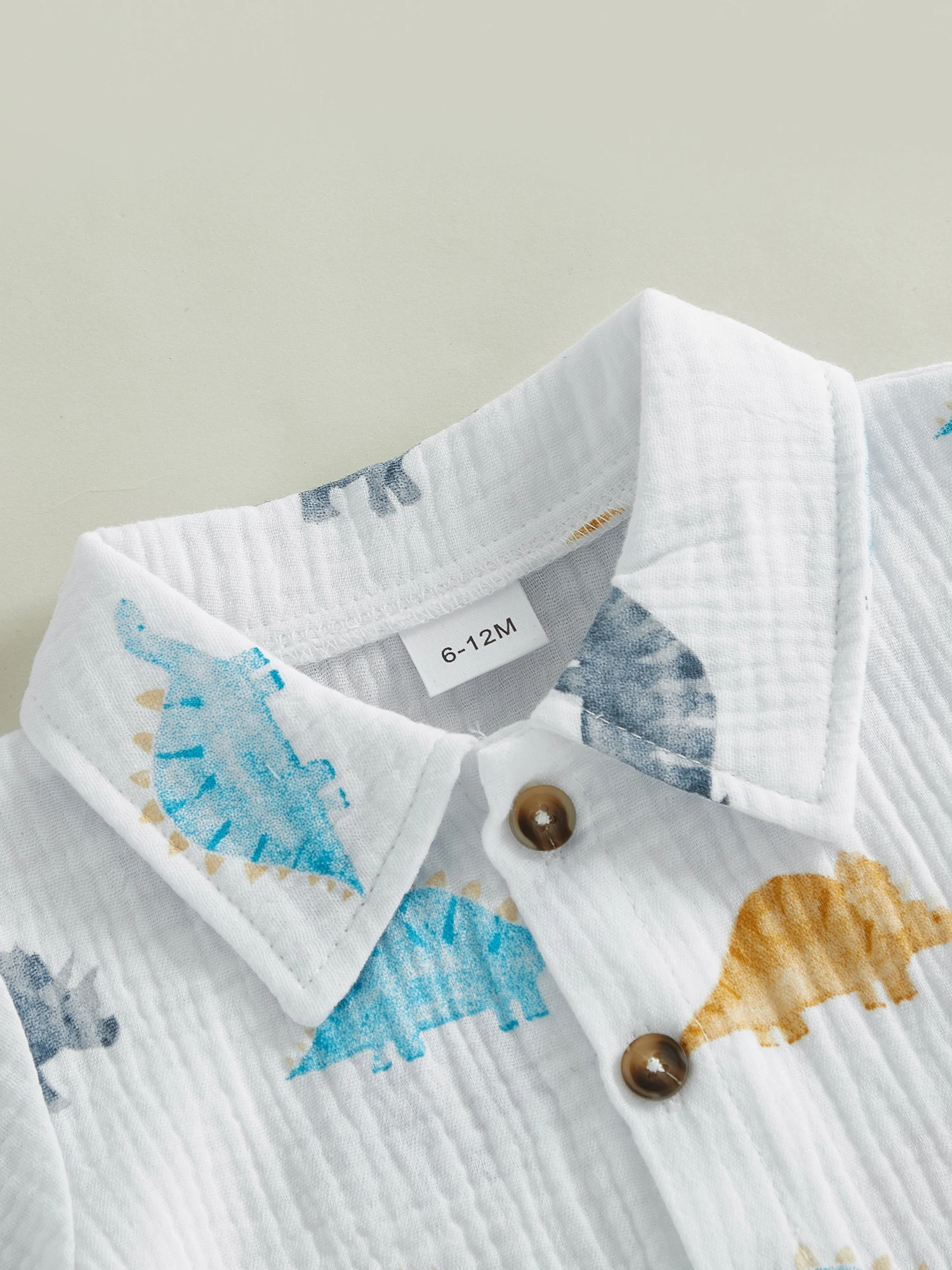 Camisa con cuello y botones