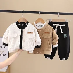 Conjunto de otoño para bebé con chaqueta, camiseta y pantalón