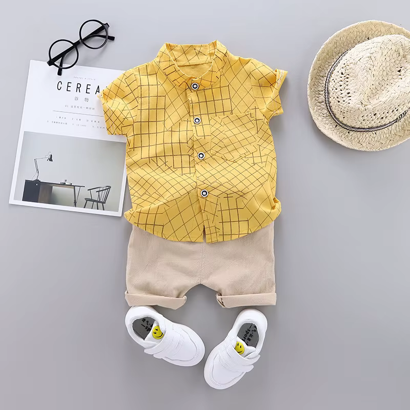 Conjunto de verano para bebé con camisa a cuadros y pantalones cortos
