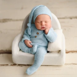 Conjunto recién nacido con gorro para sesión de fotos