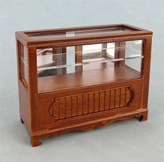 Casa de muñecas 1:12 – Muebles mini: sofá, silla y vitrina decorativa - imagen 5