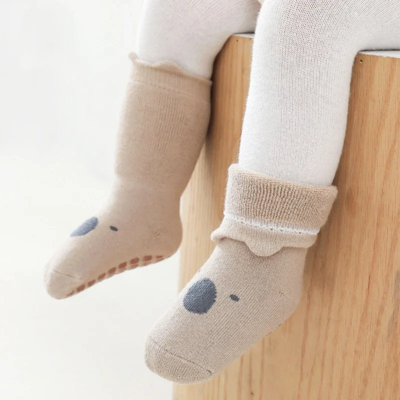 Calcetines de felpa para bebé – algodón suave con dibujos - imagen 4