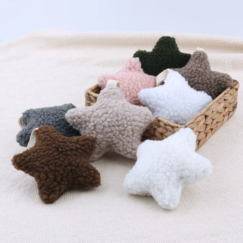 Cadena de chupete con peluche lunar 3D – Sujetachupetes de algodón esponjoso - imagen 3