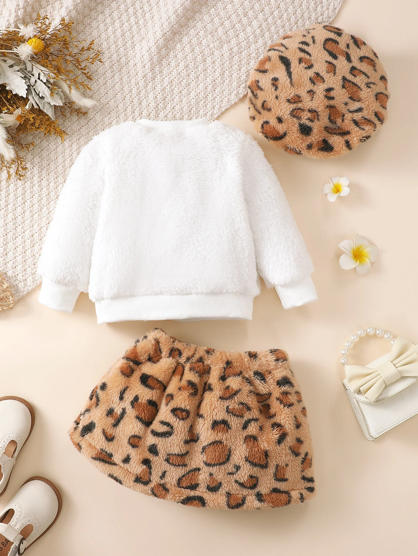 Conjunto de invierno para niña con top de felpa, falda leopardo - imagen 4