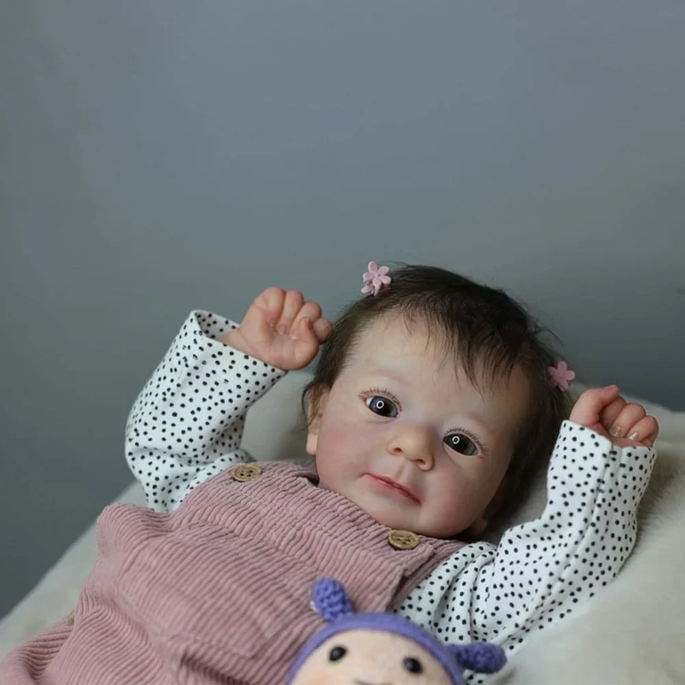 Felicia – Muñeca reborn de silicona realista 49 cm - imagen 2