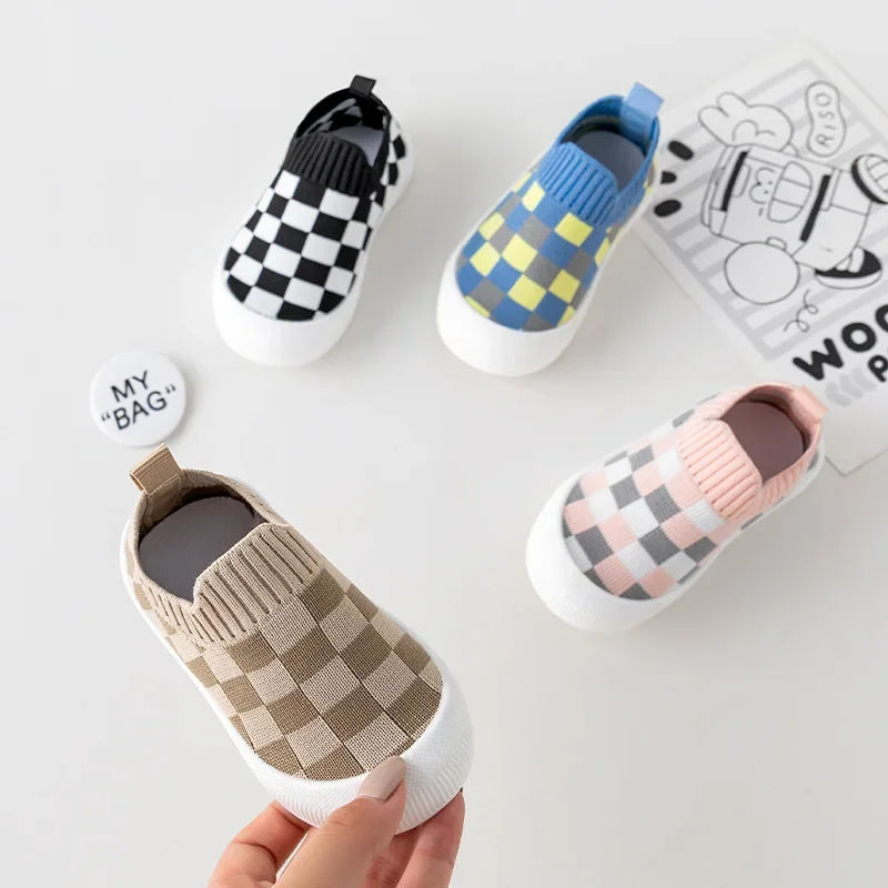 Zapatos sin cordones primeros caminantes antideslizantes a cuadros