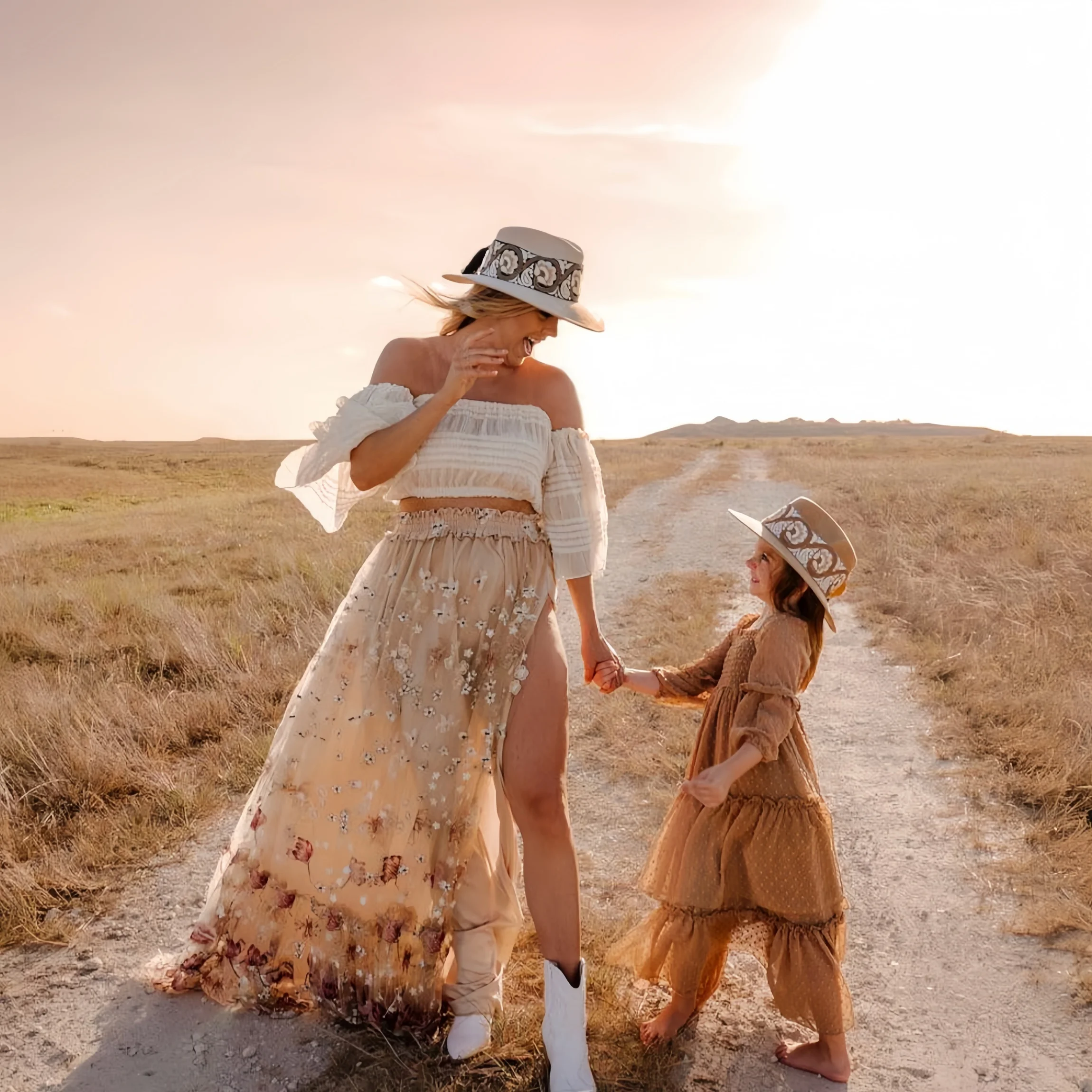 Conjunto premamá encaje bordado para sesión de fotos