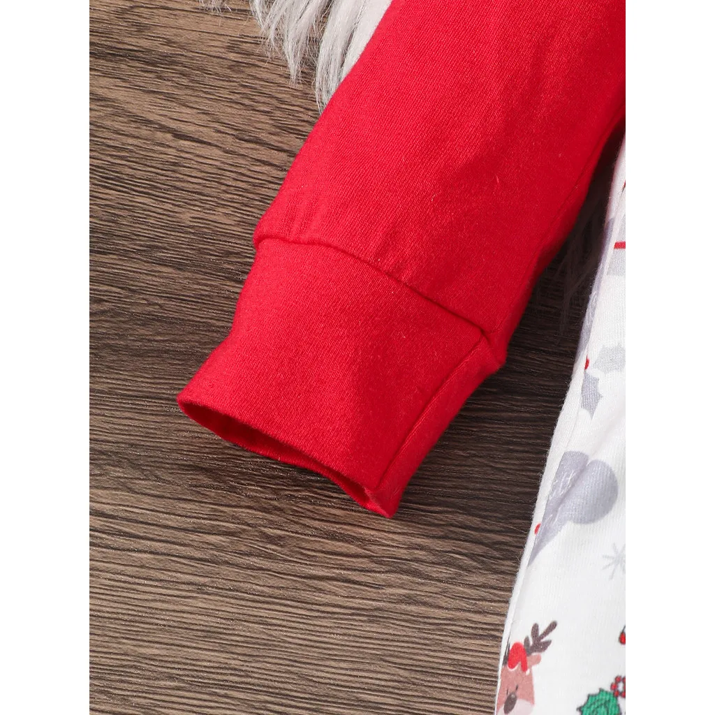 Mono navideño para bebé con estilo festivo
