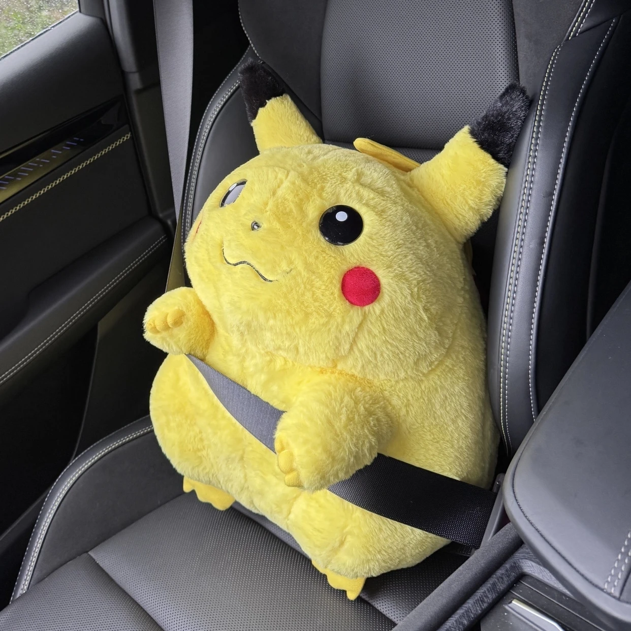 Peluche Pikachu suave y esponjoso, regalo de cumpleaños - imagen 4