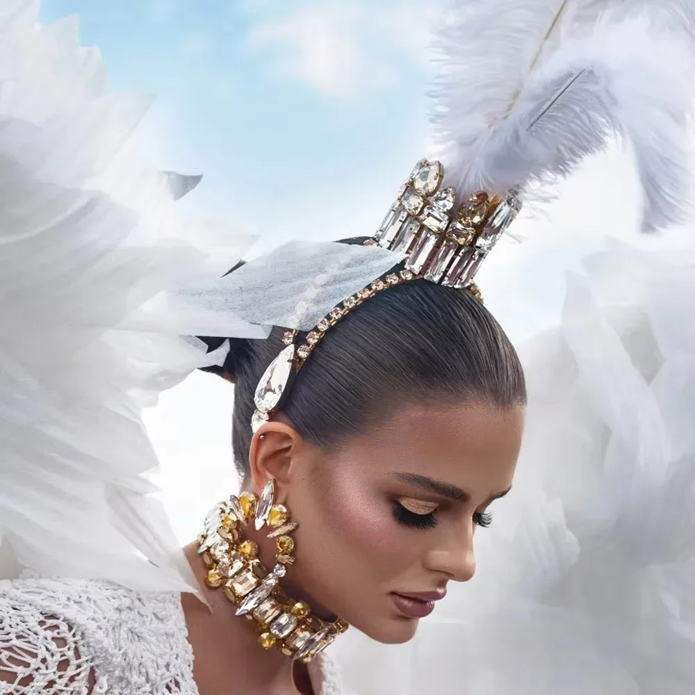 La tiara se integra con peinados para eventos