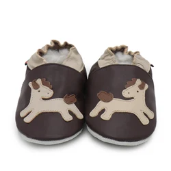 Zapatos de piel de oveja Carozoo – Suela blanda para bebé