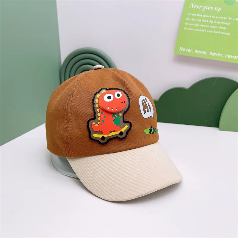 Gorra infantil con dinosaurios para verano