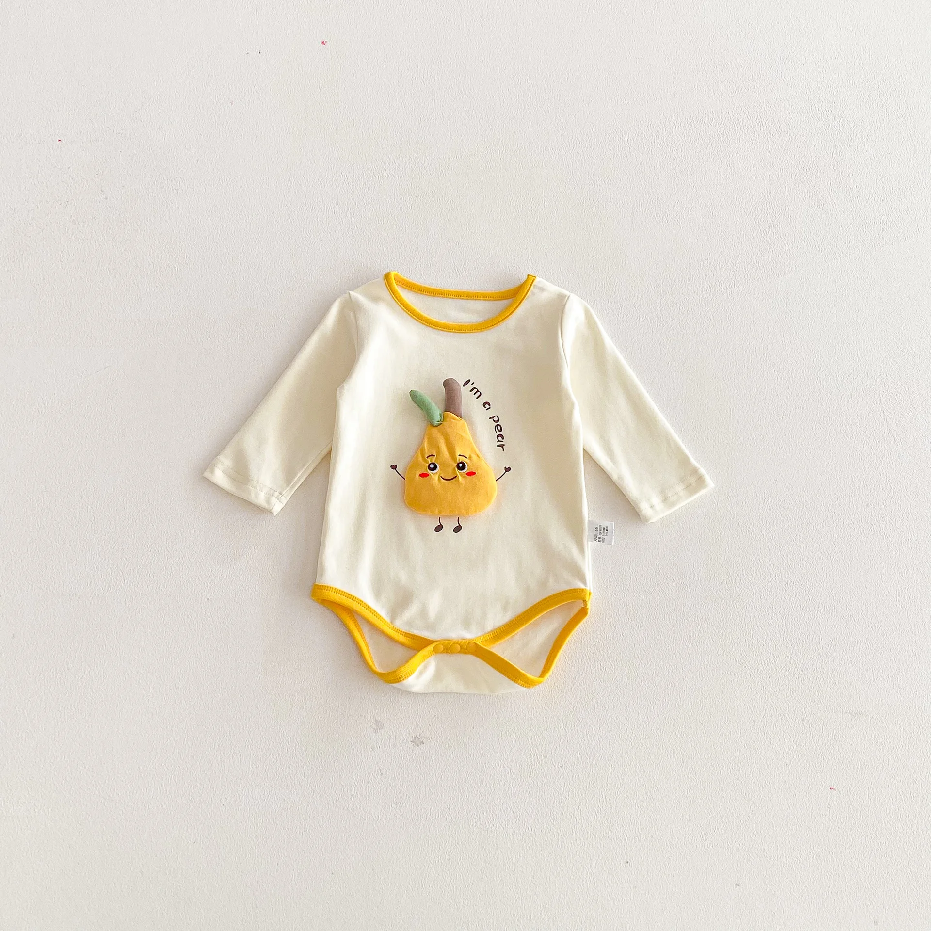 Mono de bebé con estampado pera 3D