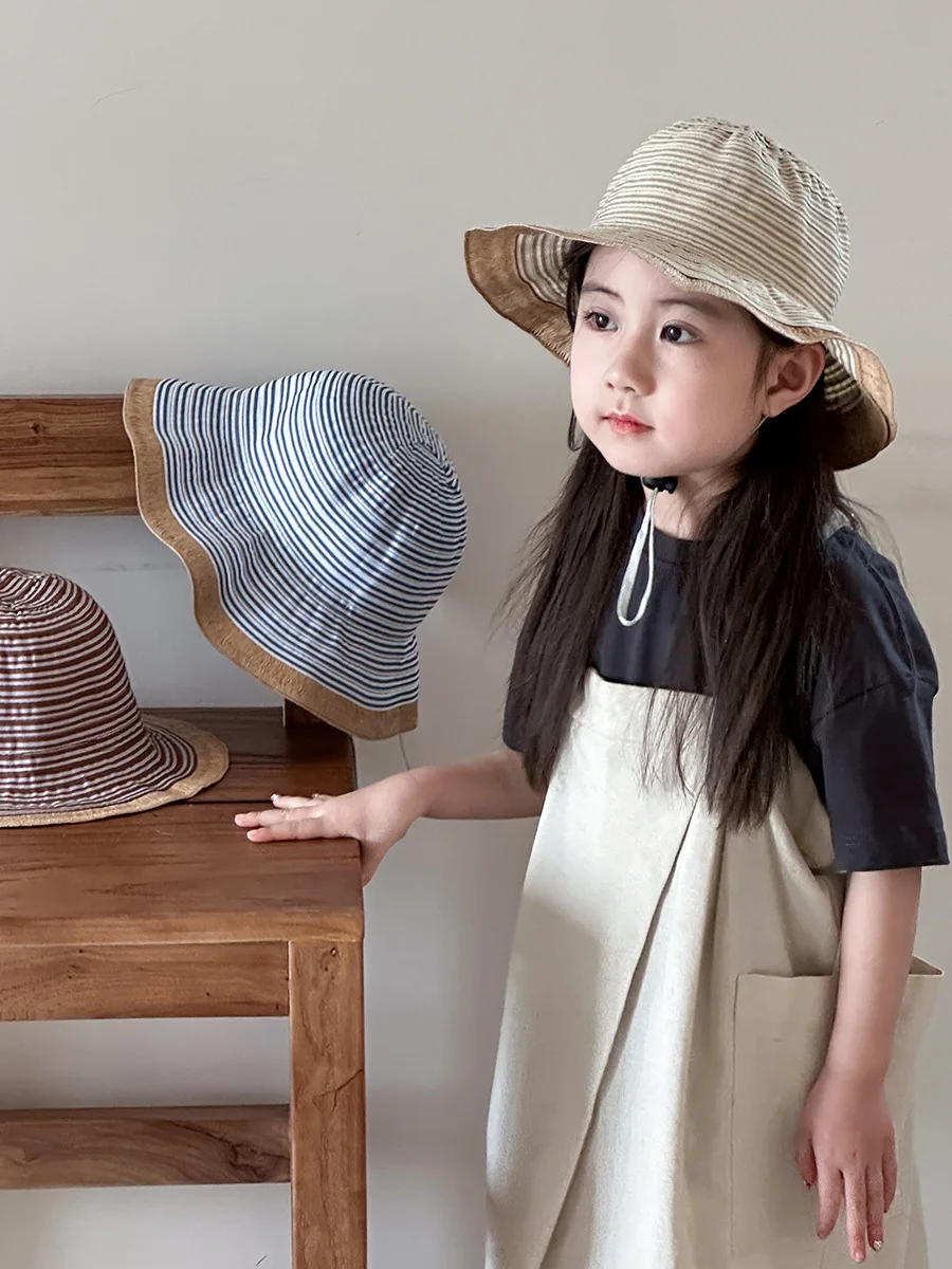 Sombrero pescador infantil con diseño de cubo moderno
