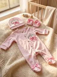 Conjunto bebé recién nacido de lujo con pelele, gorro y manoplas
