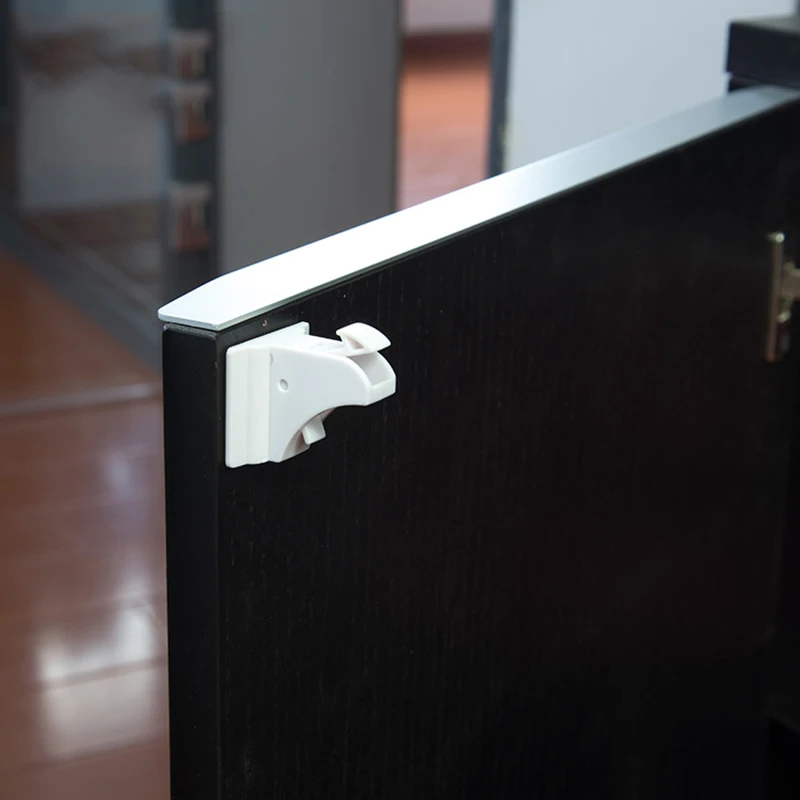 Cerradura Invisible en mueble