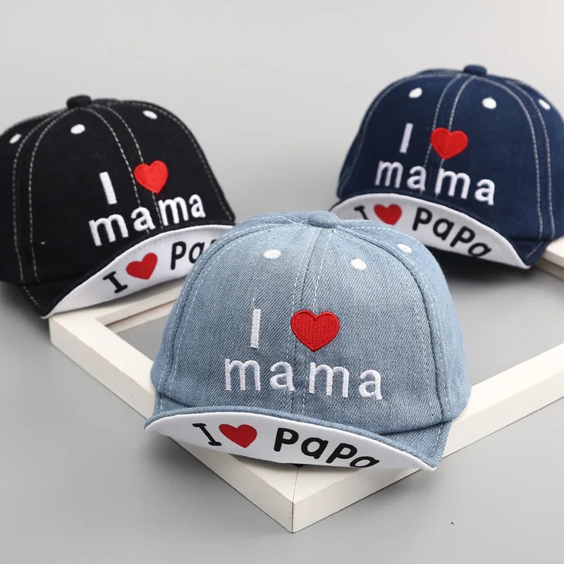 Detalle del mensaje en la gorra