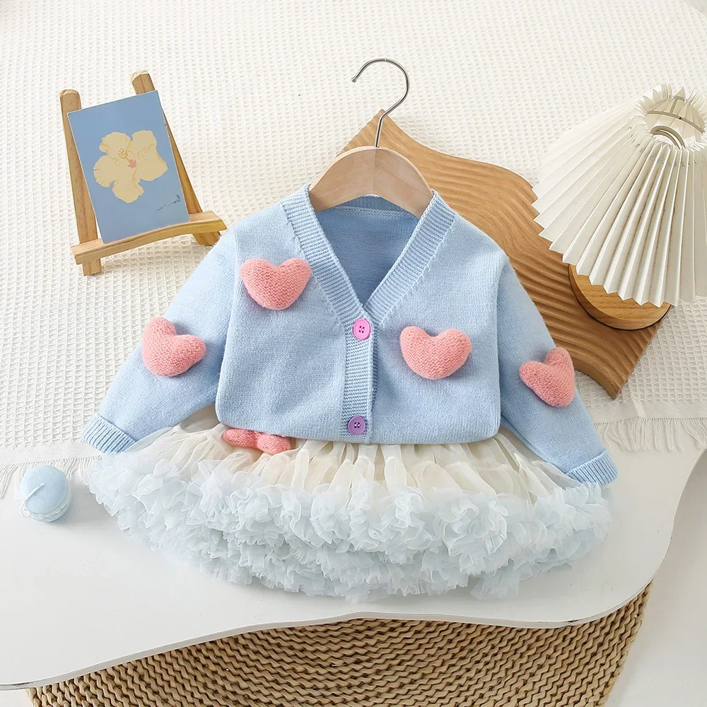 Conjunto de punto para niña con suéter de corazones y falda de tul - imagen 2