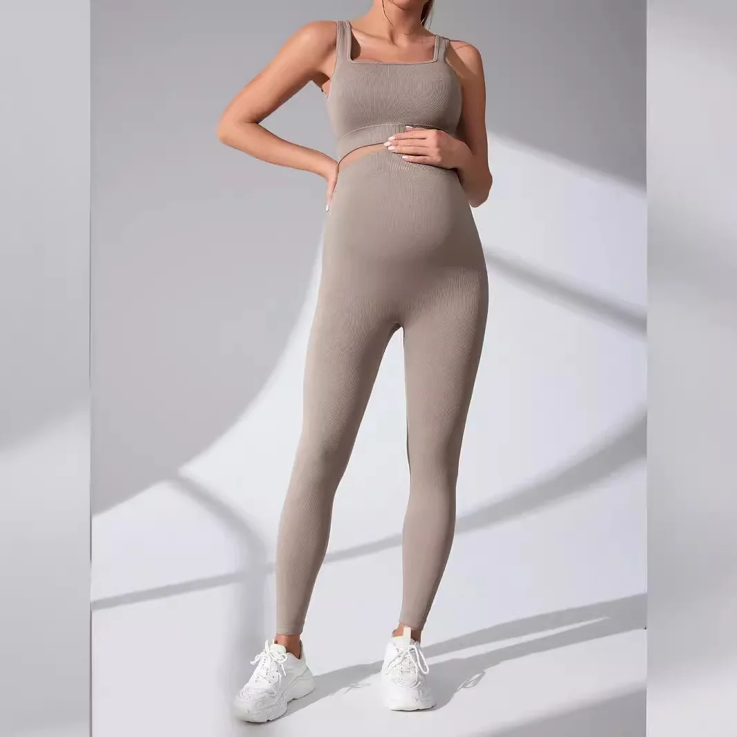 Detalle del diseño deportivo para el embarazo