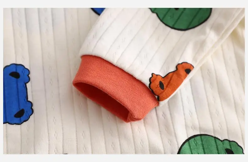 Vista del conjunto de pijama para niños