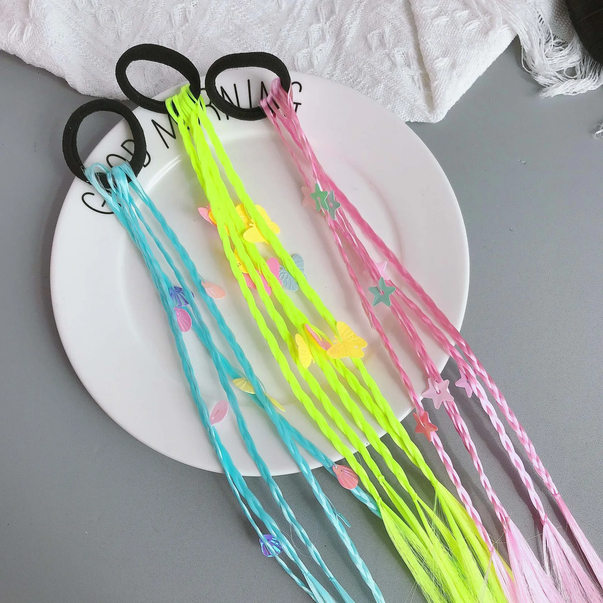 Accesorio de pelo colorido para disfraces