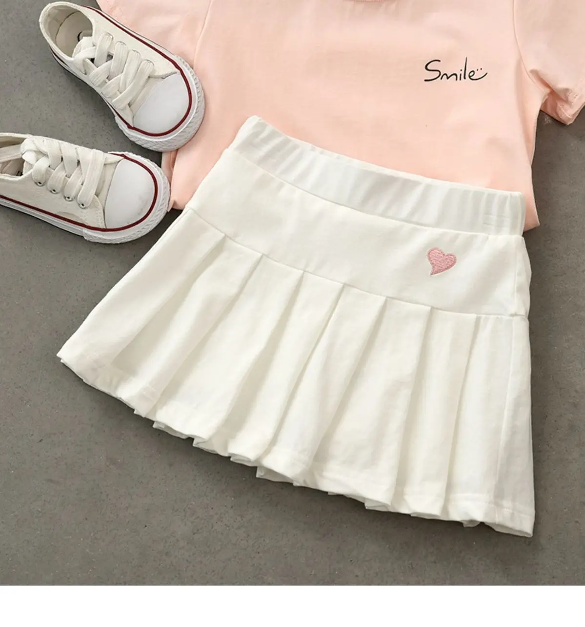 Falda disponible en múltiples colores lisos