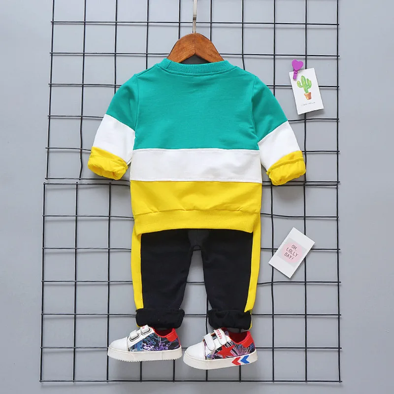 Colores disponibles negro y verde