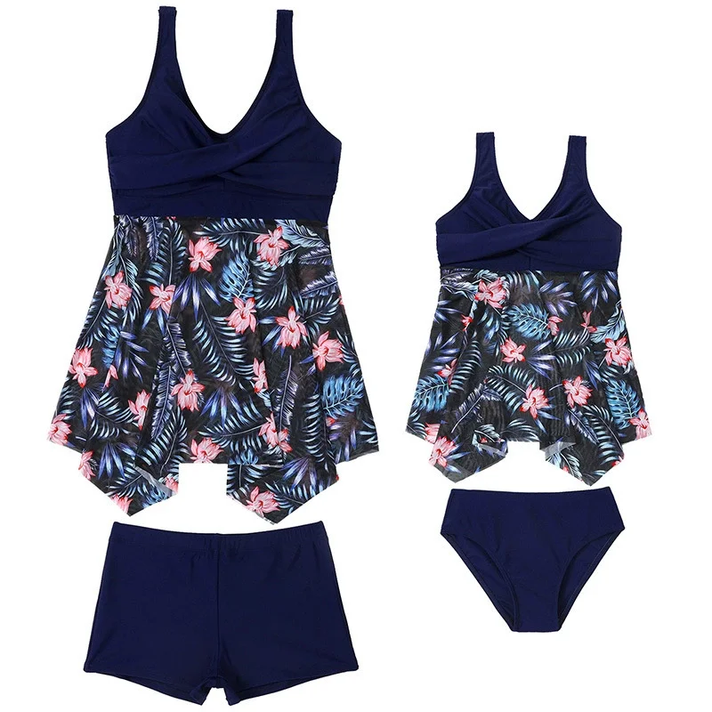 Conjunto de baño madre e hija con bañadores a juego florales - imagen 5