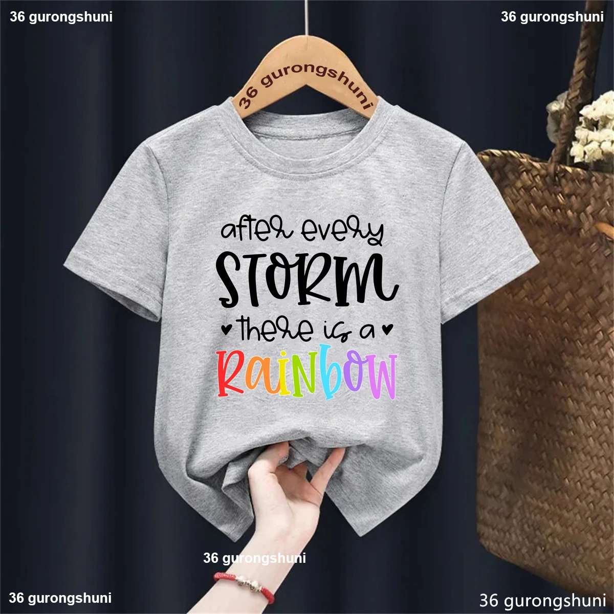 Camiseta infantil básica con mensaje arcoíris – Niño y niña - imagen 4