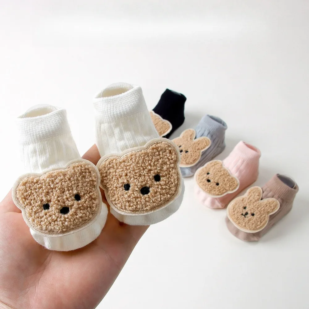 Calcetines antideslizantes cortos de ositos y conejos para bebés - imagen 3