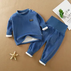 Conjunto de bebé forro polar, top punto grueso y pantalón cintura alta